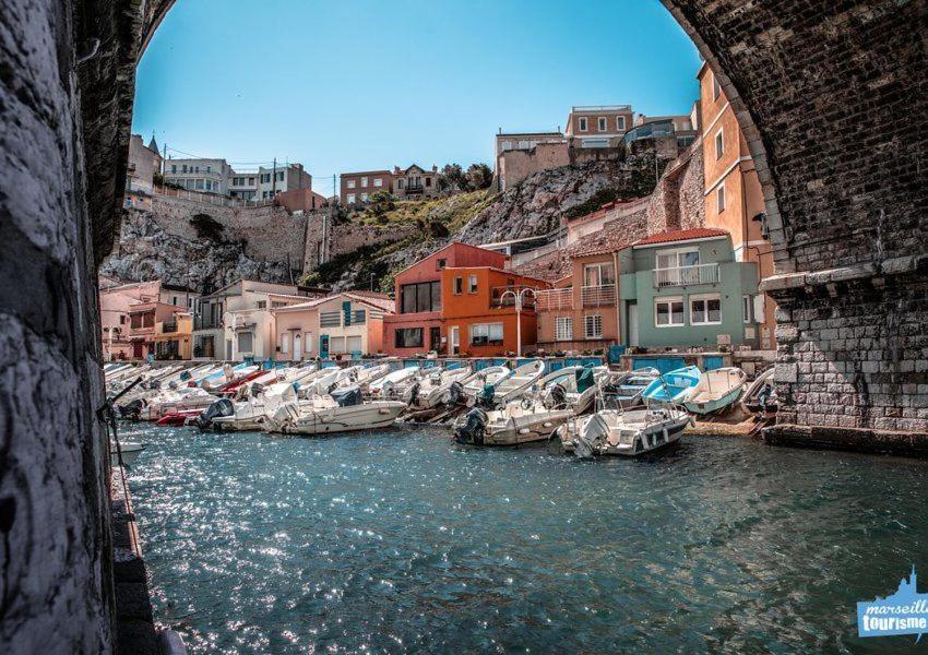Une Calanque Au Coeur De La Ville Marseille Exterior photo