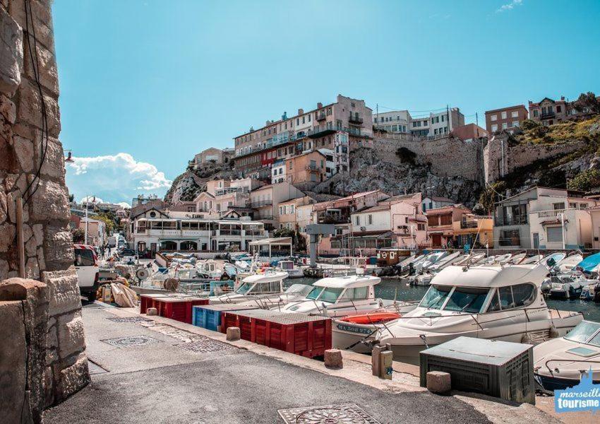 Une Calanque Au Coeur De La Ville Marseille Exterior photo